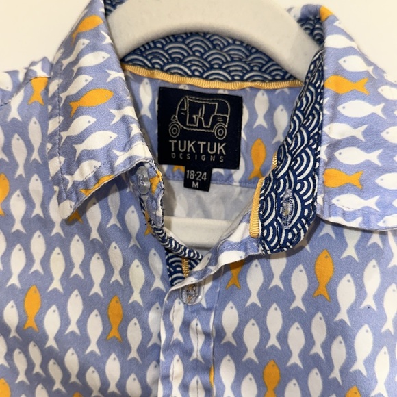 TukTuk Designs Short Sleeve Fish Print Button Down 18-24M - Picture 2 of 2